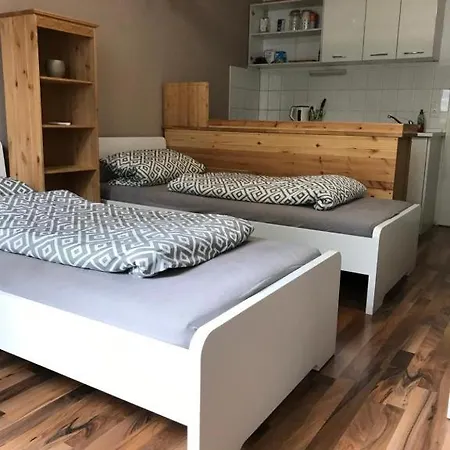 Feel Apartment *
